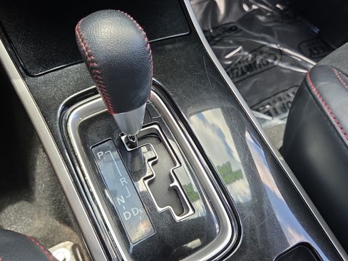 Used 2020 Mitsubishi Outlander SE FWD image 19