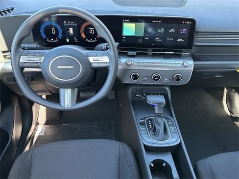 New 2026 Hyundai Kona SE image 22