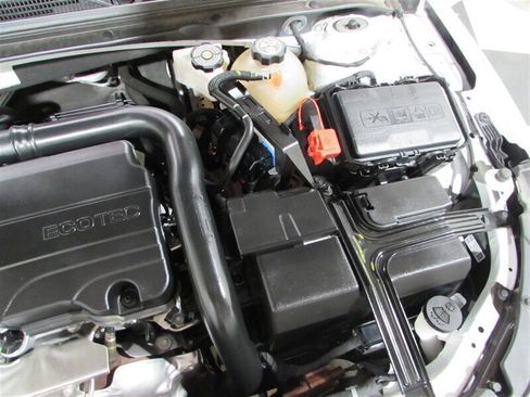 Used 2023 Chevrolet Malibu LT w/ Driver Confidence Package image 92