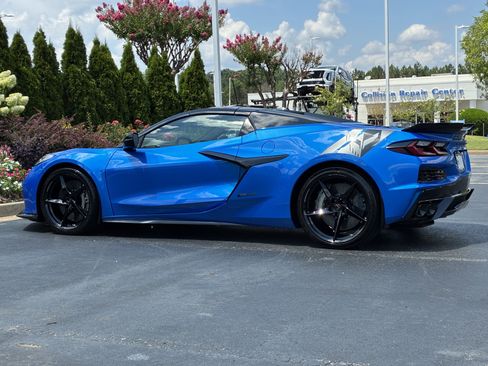 Used 2025 Chevrolet Corvette E-Ray AWD/4WD image 8