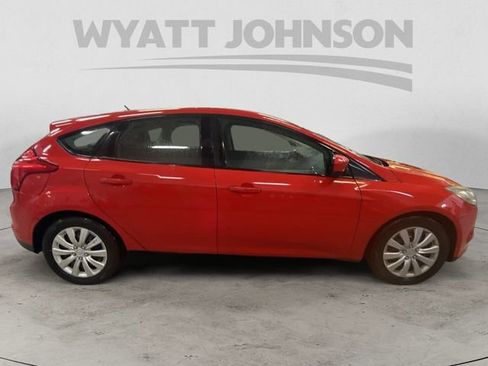Used 2012 Ford Focus SE FWD image 10