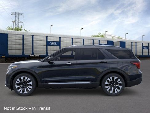 New 2026 Ford Explorer Platinum AWD/4WD image 3