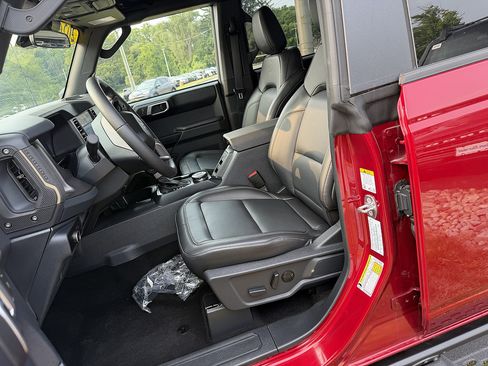Used 2026 Ford Bronco Badlands AWD/4WD image 11