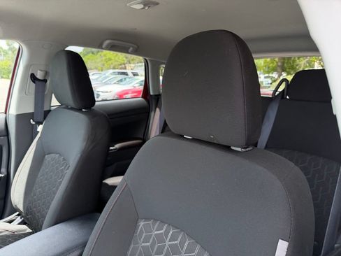 Used 2025 Mitsubishi Outlander Sport LE AWD/4WD image 13