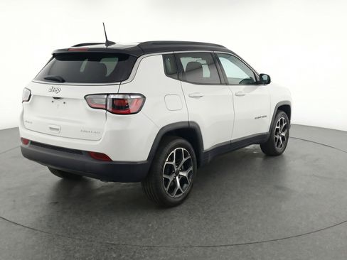 Used 2025 Jeep Compass Limited AWD/4WD image 9