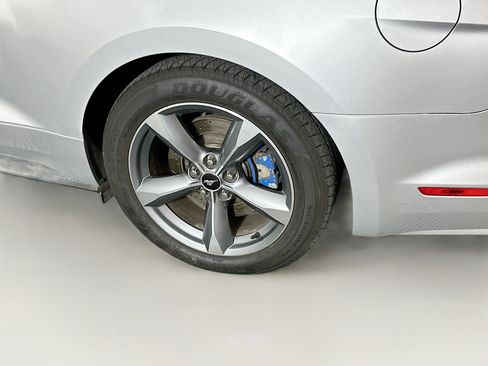 Used 2015 Ford Mustang GT image 11