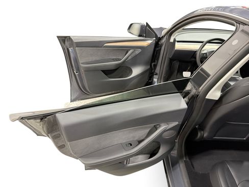 Used 2023 Tesla Model Y Performance AWD/4WD image 10
