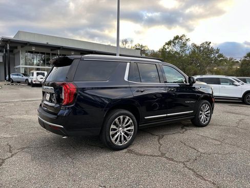 Used 2021 GMC Yukon Denali w/ Denali Premium Package image 5