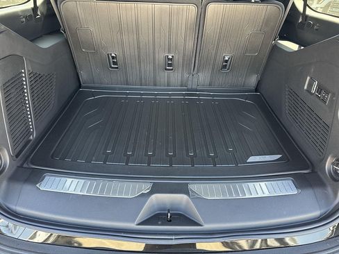 New 2026 GMC Yukon XL AT4 w/ AT4 Premium Plus Package AWD/4WD image 28