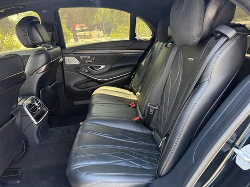 Used 2015 Mercedes-Benz S 63 AMG 4MATIC Sedan image 39