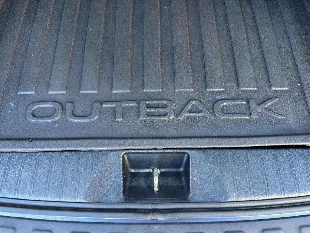 Used 2017 Subaru Outback 2.5i Limited AWD/4WD image 20