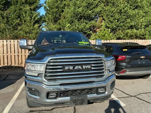 Used 2024 RAM 2500 Limited w/ Towing Technology Group AWD/4WD image 8