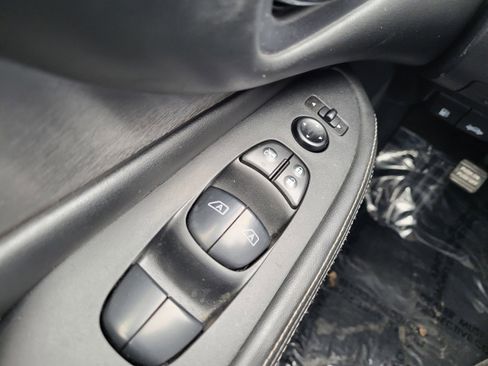 Used 2020 Nissan Murano SV image 13