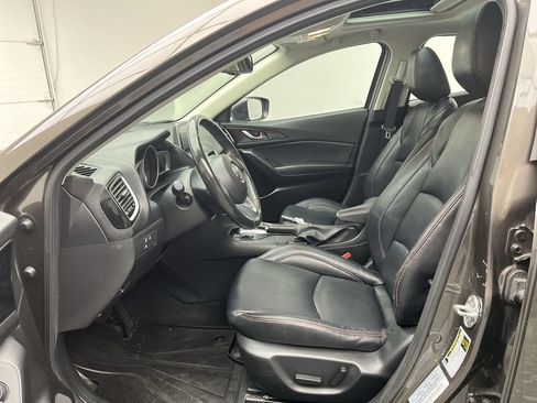Used 2016 MAZDA MAZDA3 i Grand Touring image 3
