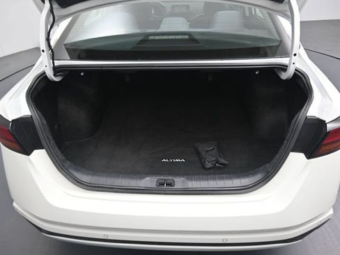 Used 2023 Nissan Altima 2.5 S FWD image 11