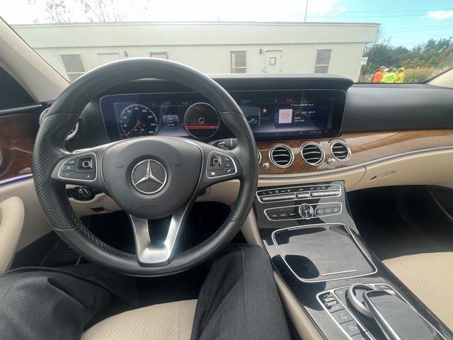 Certified 2018 Mercedes-Benz E 300 4MATIC image 10