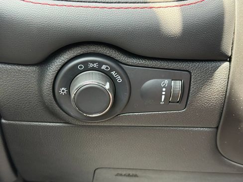 Used 2024 Dodge Durango GT AWD/4WD image 23