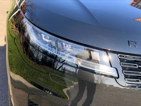 Used 2025 Land Rover Range Rover Sport SE AWD/4WD image 27
