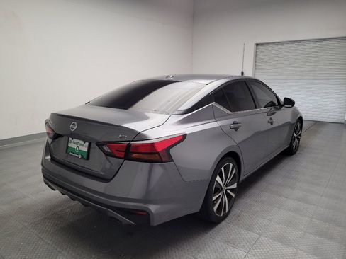 Used 2022 Nissan Altima 2.5 SR FWD image 9