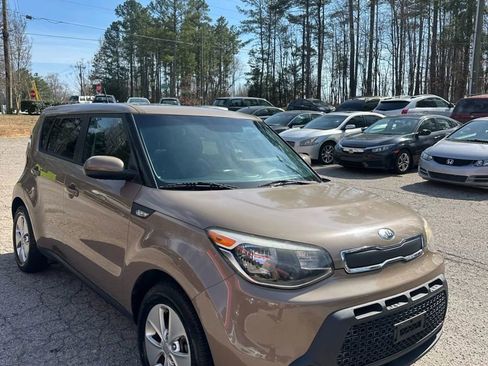 Used 2014 Kia Soul FWD image 6
