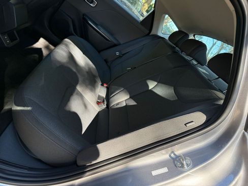 Used 2025 Kia K4 LXS image 31