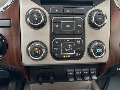 Used 2016 Ford F250 Lariat w/ Lariat Ultimate Package image 32