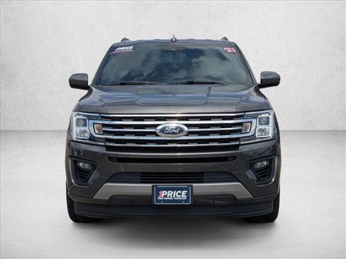 Used 2021 Ford Expedition XLT image 2