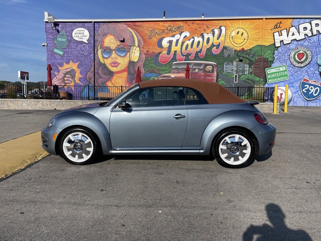 Used 2019 Volkswagen Beetle 2.0T Final Edition SEL FWD image 2