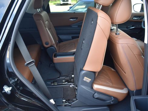 New 2026 Nissan Pathfinder Platinum FWD image 72