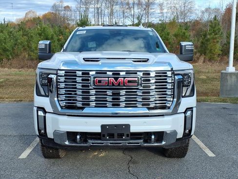 New 2026 GMC Sierra 2500 Denali w/ Denali Reserve Package image 8