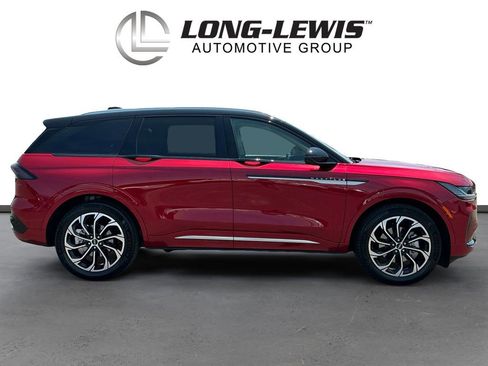 Certified 2024 Lincoln Nautilus Reserve w/ Equipment Group 202A AWD/4WD image 8