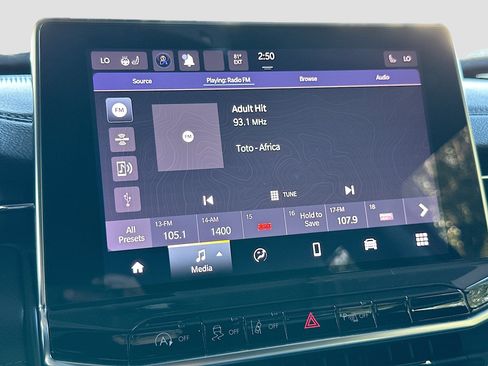 Used 2023 Jeep Compass Limited image 14