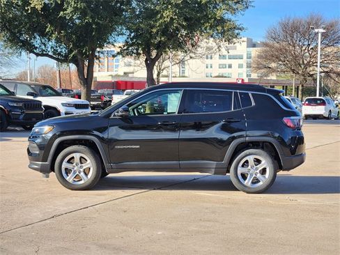 Used 2023 Jeep Compass Latitude w/ Sun and Sound Group image 4