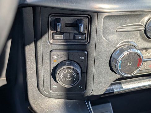 Used 2022 Ford F150 Lariat image 18