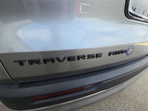 Used 2025 Chevrolet Traverse Z71 AWD/4WD image 30