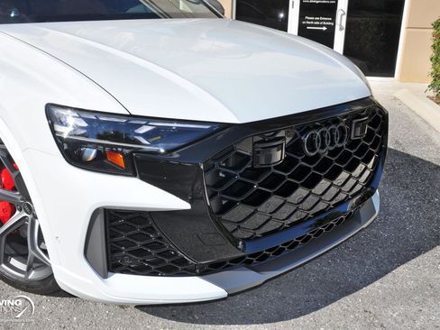 Used 2025 Audi RS Q8 performance image 5