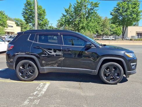 Used 2020 Jeep Compass Latitude AWD/4WD image 8