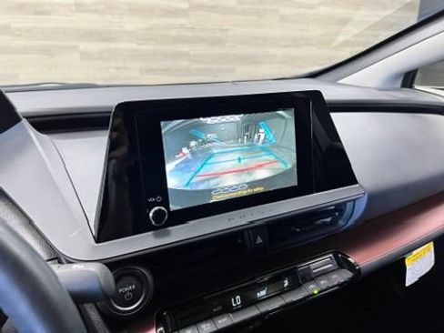 Used 2025 Toyota Prius Plug-In Hybrid FWD image 11