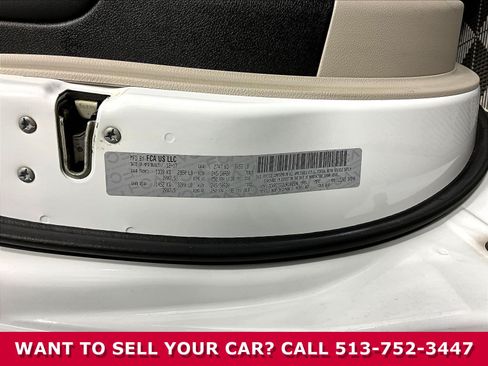Used 2018 Chrysler Pacifica Limited w/ Tire & Wheel Group FWD image 19