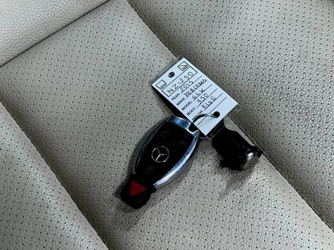 Used 2015 Mercedes-Benz GLK 350 4MATIC image 37
