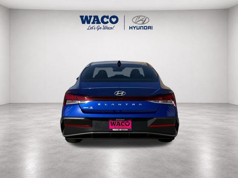 Used 2024 Hyundai Elantra SEL FWD image 7