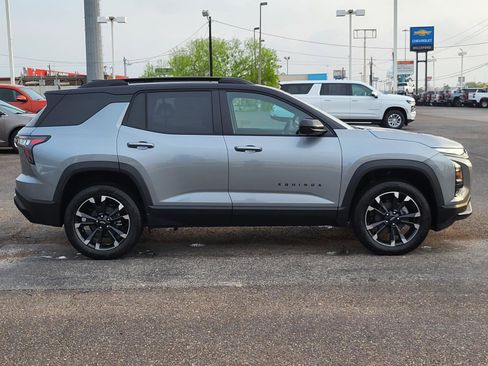 New 2026 Chevrolet Equinox RS w/ Convenience Package III FWD image 6