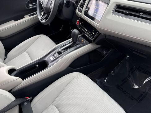 Certified 2022 Honda HR-V EX image 30
