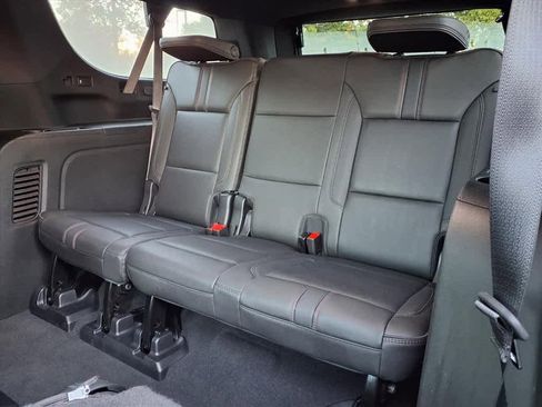 Used 2022 Chevrolet Suburban RST w/ Luxury Package image 10