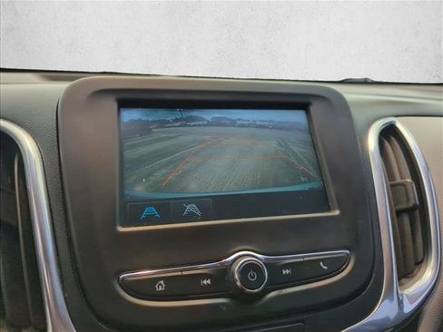 Used 2018 Chevrolet Equinox LS FWD image 12