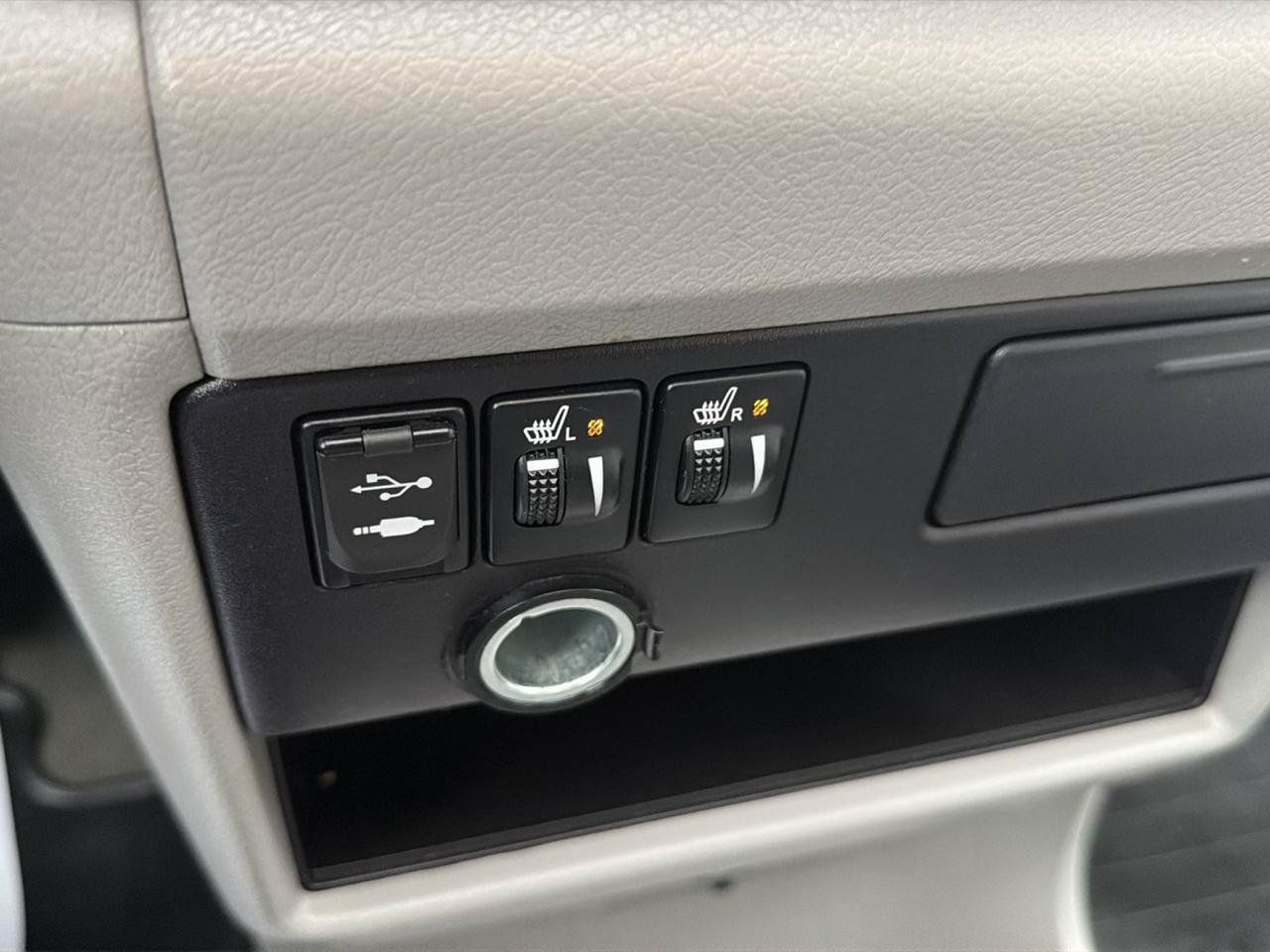 Used 2016 Toyota Sienna XLE AWD/4WD image 19