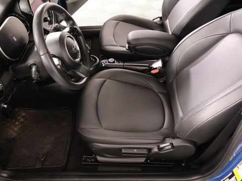 Used 2023 MINI Cooper 2-Door Hardtop FWD image 11