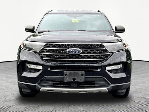 Used 2020 Ford Explorer XLT w/ Equipment Group 202A AWD/4WD image 2