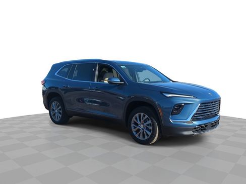 Used 2025 Buick Enclave Preferred image 2