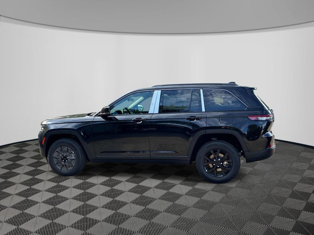 New 2026 Jeep Grand Cherokee Altitude AWD/4WD image 2